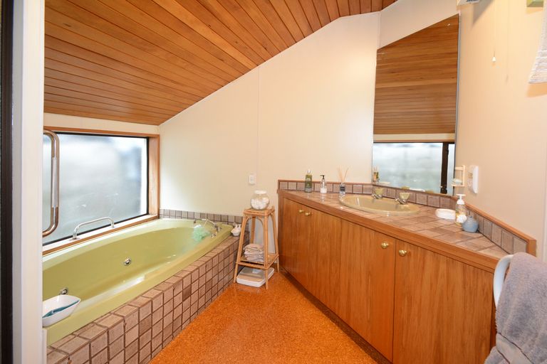 Photo of property in 126 Doon Street, Waverley, Dunedin, 9013