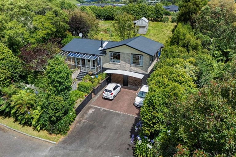 Photo of property in 21 Pararewa Drive, Whalers Gate, New Plymouth, 4310