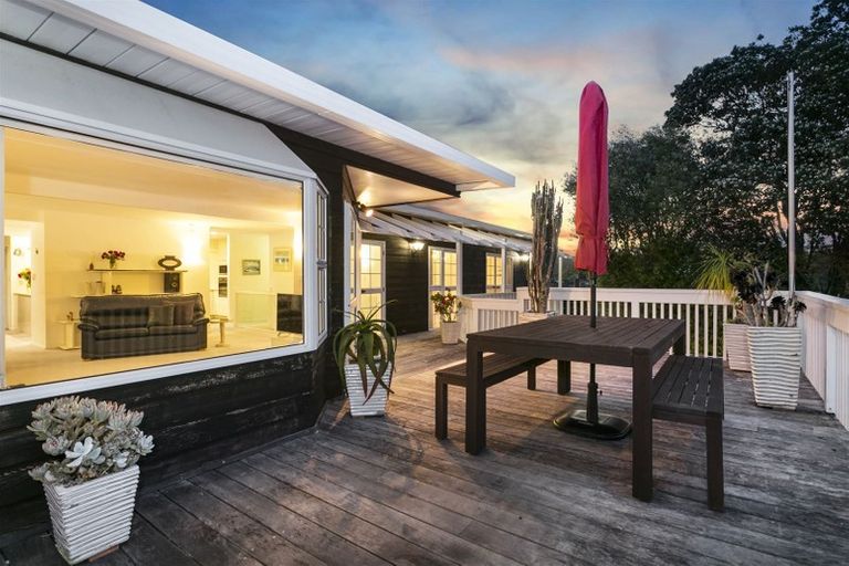 Photo of property in 42 Eban Avenue, Hillcrest, Auckland, 0627