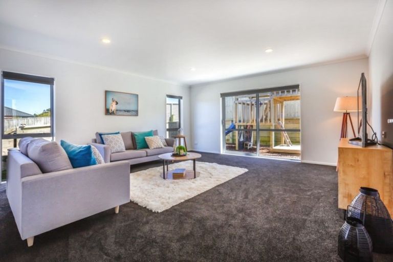 Photo of property in 120 Endeavour Drive, Whitby, Porirua, 5024