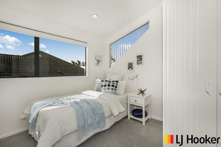Photo of property in 82 Glenross Drive, Wattle Downs, Auckland, 2103
