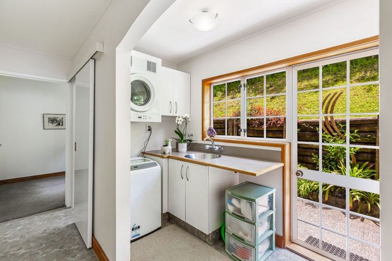 Photo of property in 31 Laingfield Terrace, Laingholm, Auckland, 0604