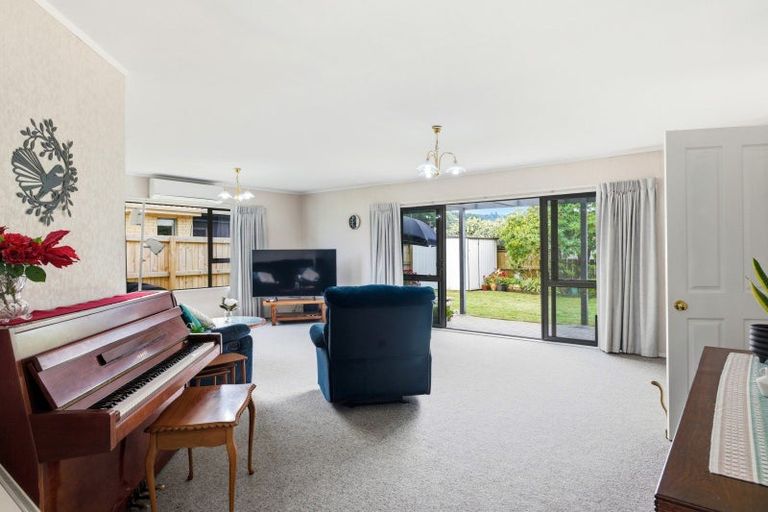 Photo of property in 9 Ashmore Place, Fairy Springs, Rotorua, 3015