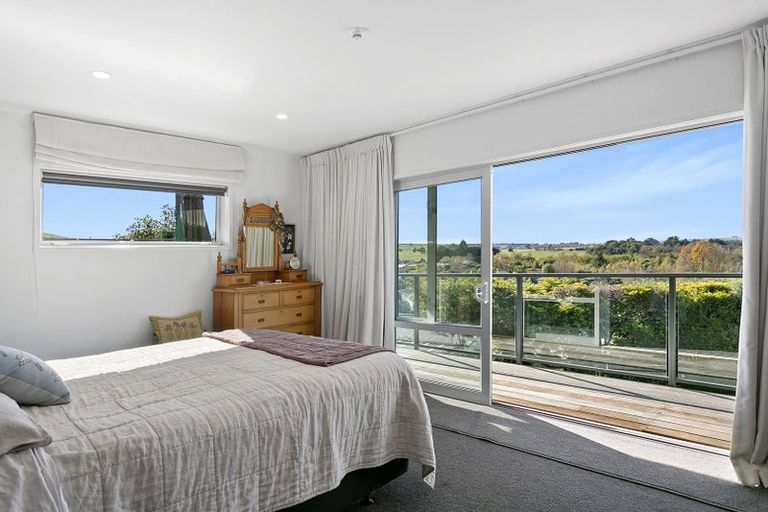 Photo of property in 2/13 Scenic Heights, Acacia Bay, Taupo, 3330