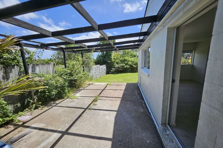 Photo of property in 69a Farquhar Road, Glendene, Auckland, 0602
