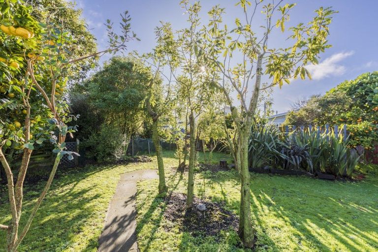 Photo of property in 74 Meeanee Quay, Westshore, Napier, 4110