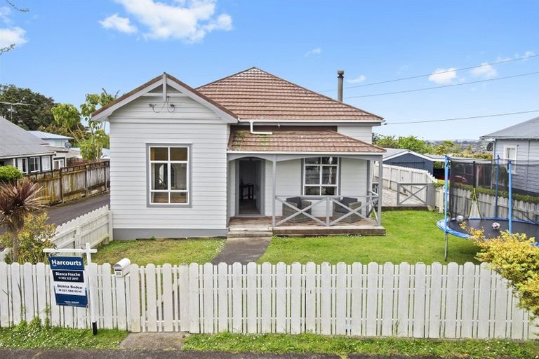 Photo of property in 26 Totara Avenue, Pukekohe, 2120