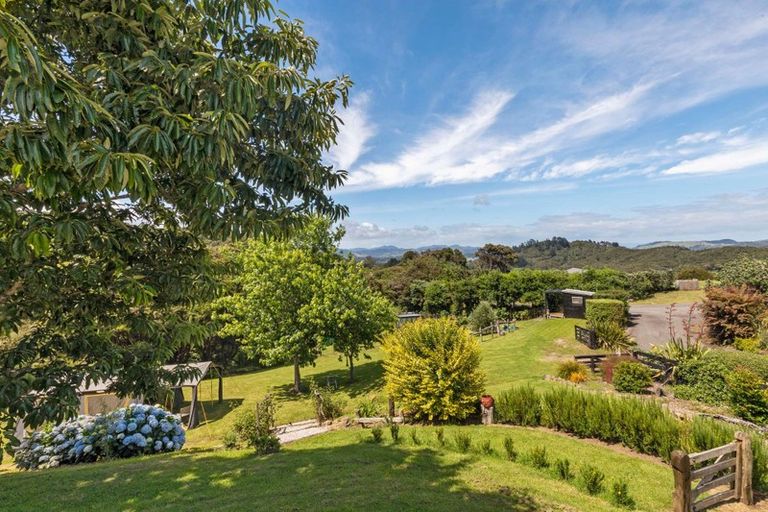 Photo of property in 288 Bellville Drive, Coromandel, 3506