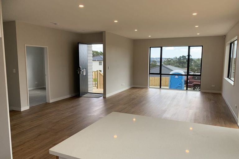 Photo of property in 20 Springhill Lane, Sunnyvale, Auckland, 0612