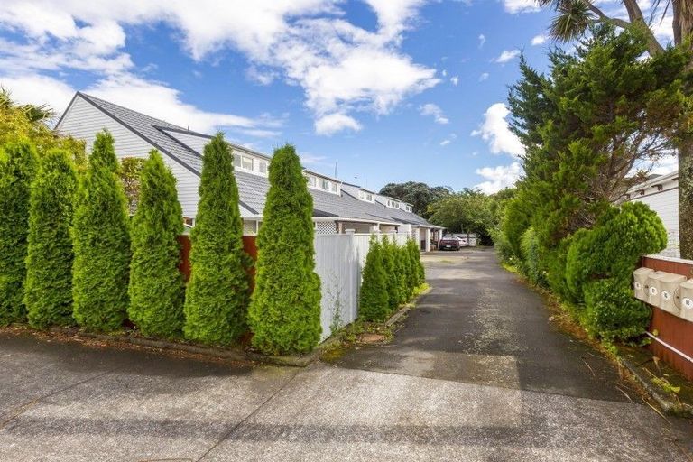 Photo of property in 3/8 Wai-iti Crescent, Woburn, Lower Hutt, 5010