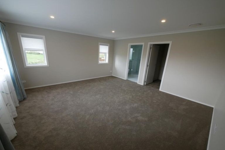 Photo of property in 21 Nohoanga Road, Karaka, Papakura, 2113