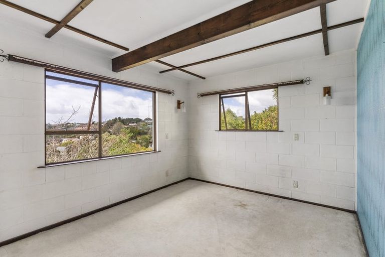 Photo of property in 2/29 Barker Rise, Northcross, Auckland, 0632