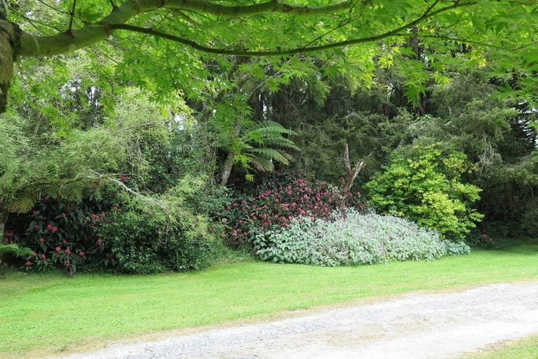 Photo of property in 130 Gibbons Road, Kaiwaka, 0573