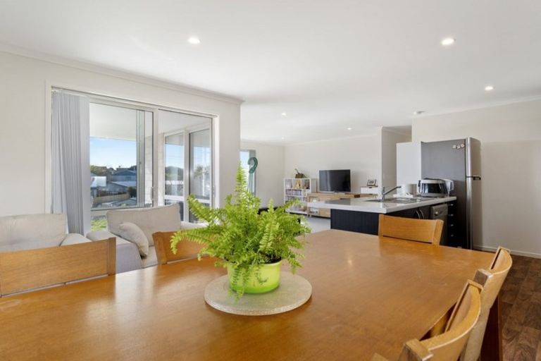 Photo of property in 27 Elena Place, Welcome Bay, Tauranga, 3112