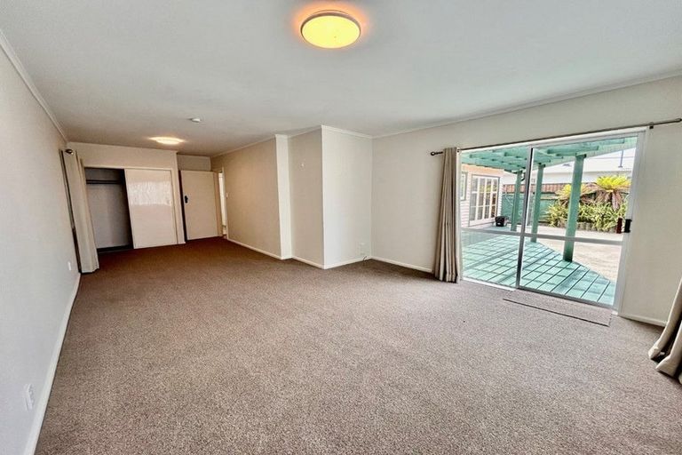 Photo of property in 10 Murphy Road, Taradale, Napier, 4112