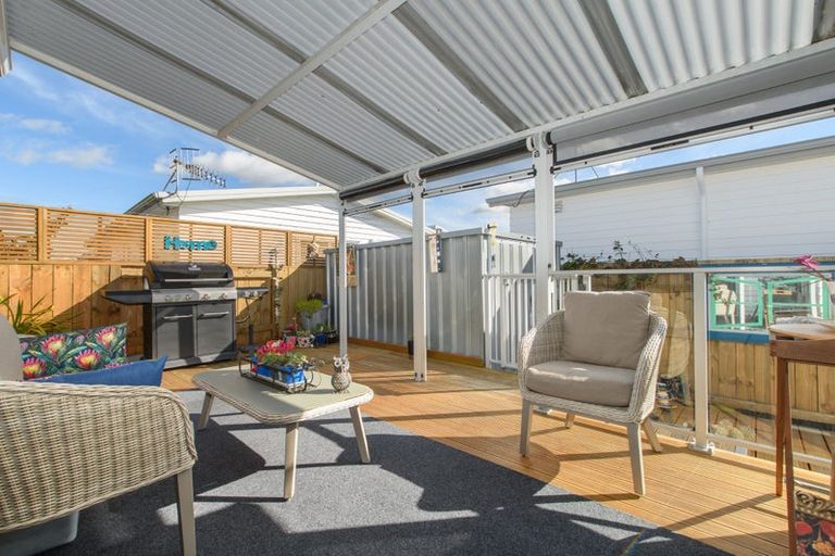 Photo of property in 11 Kamahi Crescent, Papamoa Beach, Papamoa, 3118