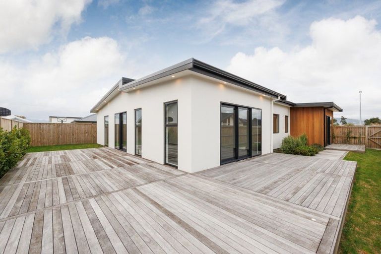 Photo of property in 61 Freedom Drive, Kelvin Grove, Palmerston North, 4414