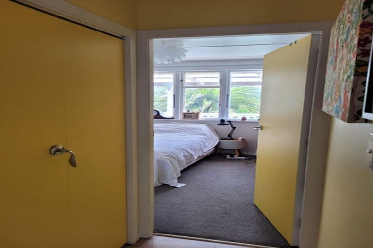 Photo of property in 34 Sievers Grove, Cannons Creek, Porirua, 5024