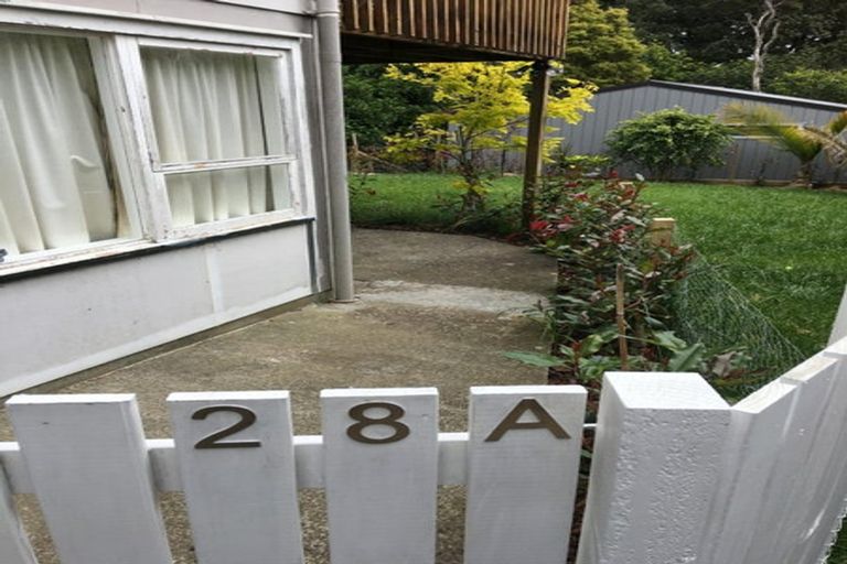 Photo of property in 28 Pupuke Road, Hillcrest, Auckland, 0627