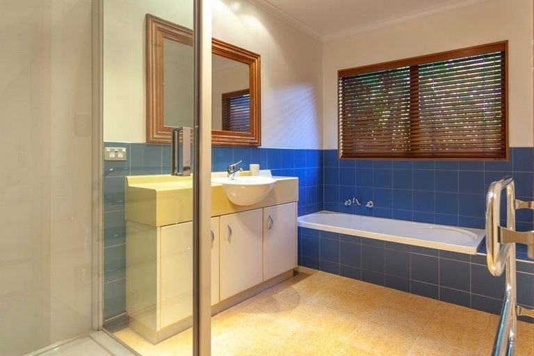 Photo of property in 57 Motuhoa Road, Tairua, 3508