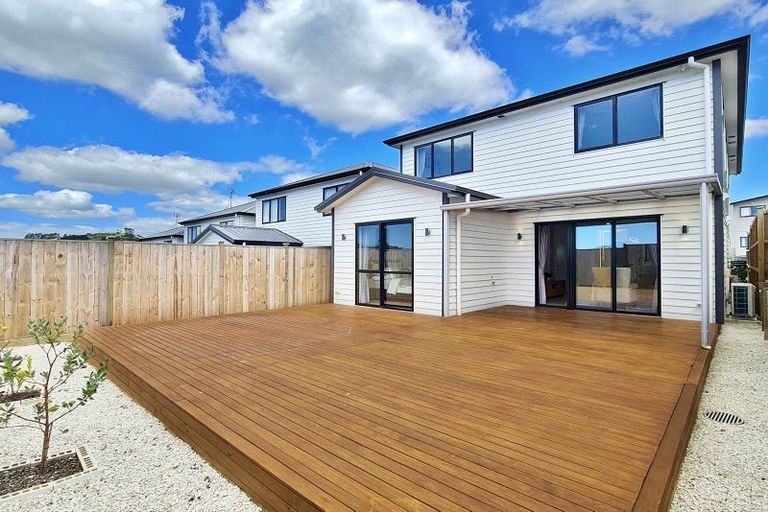 Photo of property in 4 Frontier Lane, Flat Bush, Auckland, 2019