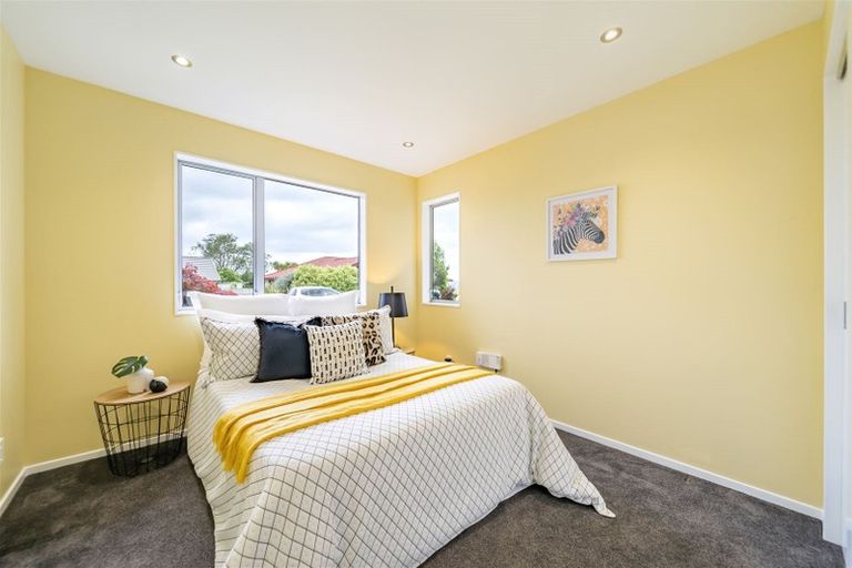 Photo of property in 16 Mcewen Crescent, Riverstone Terraces, Upper Hutt, 5018