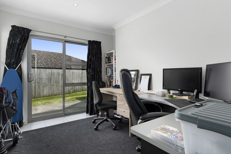 Photo of property in 12 Haden Place, Omokoroa, 3114