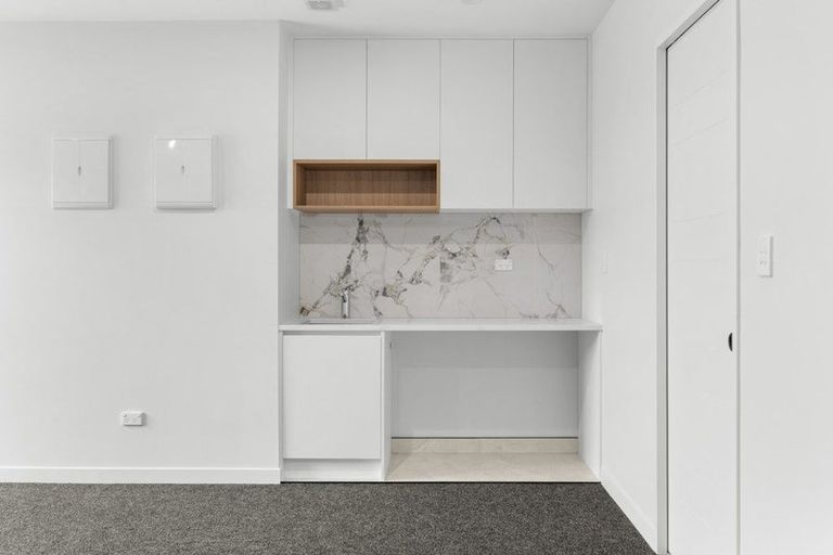 Photo of property in 12 Piko Road, Opaheke, 2113