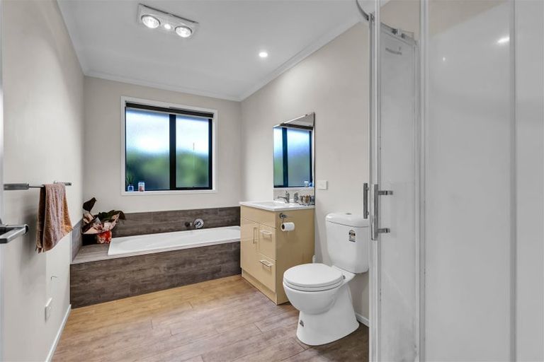 Photo of property in 3 Jules Crescent, Bell Block, New Plymouth, 4312