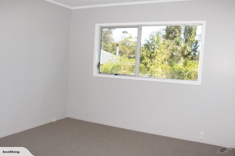 Photo of property in 11 Glenbury Place, Massey, Auckland, 0614