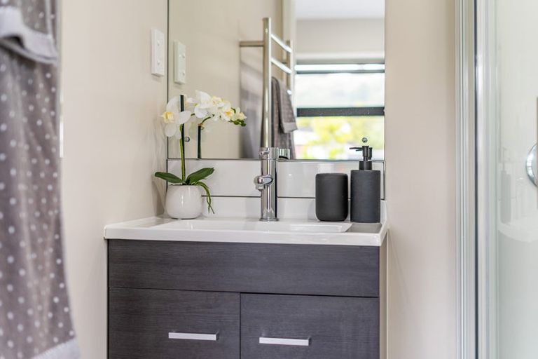 Photo of property in 22 Te Kaeaea Crescent, Wallaceville, Upper Hutt, 5018