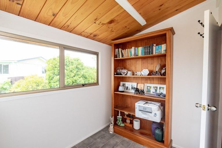 Photo of property in 43 Mahana Road, Ngatea, 3503