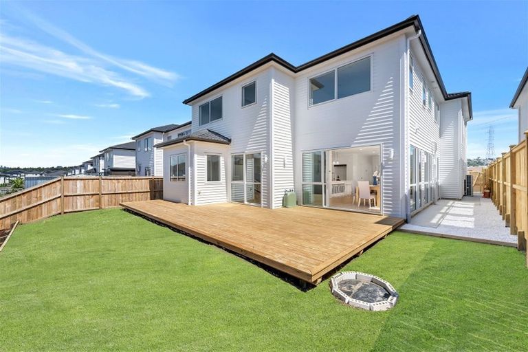 Photo of property in 76 Ksenia Drive, Flat Bush, Auckland, 2019