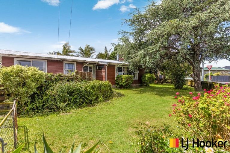 Photo of property in 200 Robertson Road, Mangere East, Auckland, 2024