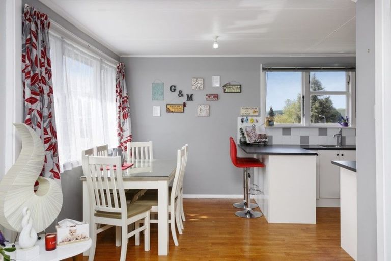 Photo of property in 1 Rangiora Crescent, Wairakei, Taupo, 3332