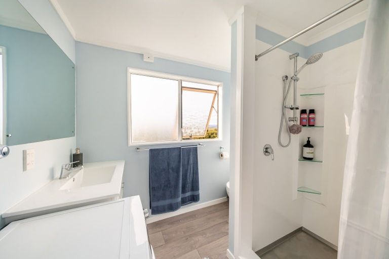 Photo of property in 24d The Track, Plimmerton, Porirua, 5026