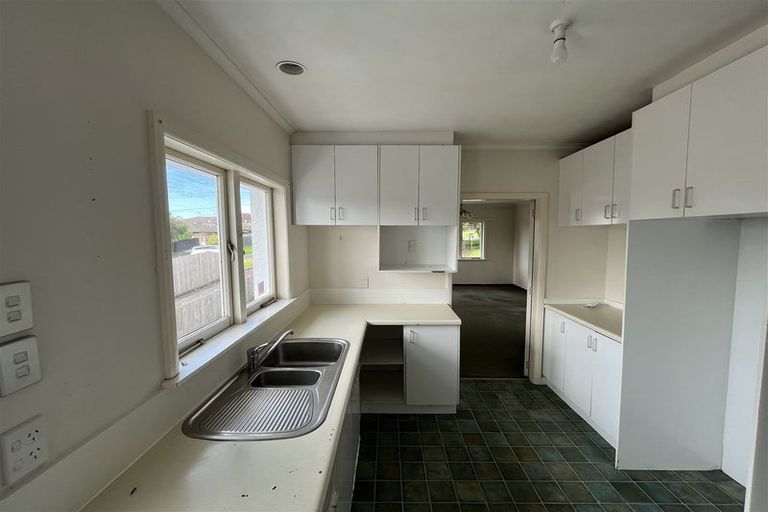 Photo of property in 55 Miro Street, New Lynn, Auckland, 0600