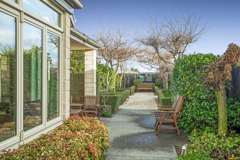 Photo of property in 21 Cairnbrae Drive, Prebbleton, 7604