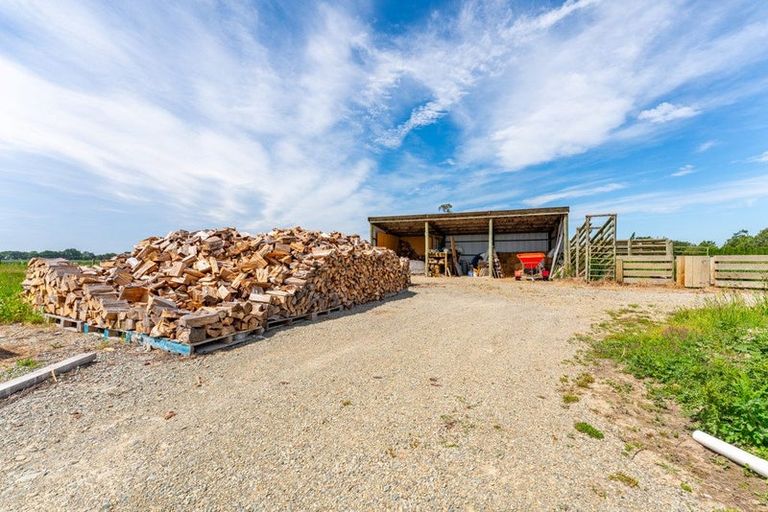 Photo of property in 8 Arowhenua Station Road, Kerrytown, Timaru, 7973