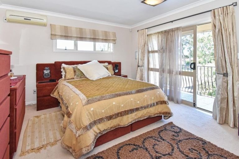 Photo of property in 27 Matuhi Grove, Papatoetoe, Auckland, 2025