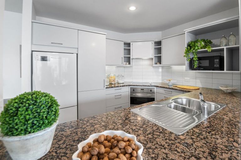 Photo of property in Admiralty Courts, 14/42 Marriner Street, Sumner, Christchurch, 8081