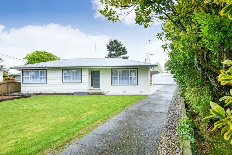 Photo of property in 12 Sinclair Avenue, Highbury, Palmerston North, 4412