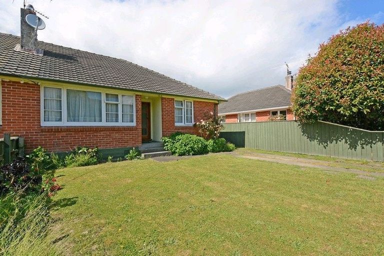 Photo of property in 16 Hazel Street, Ebdentown, Upper Hutt, 5018
