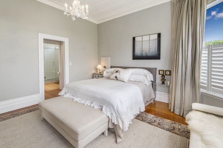 Photo of property in 126 Calliope Road, Stanley Point, Auckland, 0624