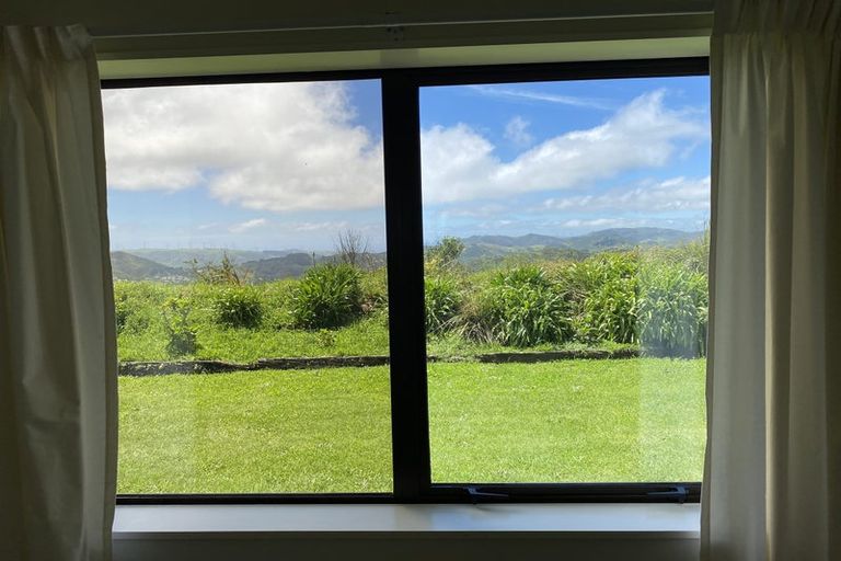 Photo of property in 82 Southernthread Road, Brooklyn, Wellington, 6021