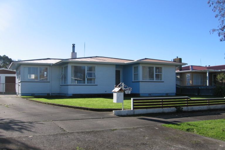 Photo of property in 33 Abraham Crescent, Milson, Palmerston North, 4414