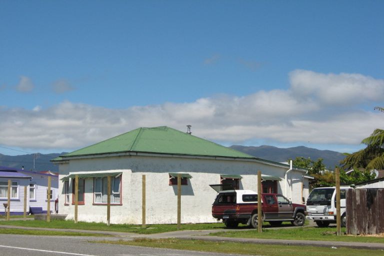 Photo of property in 24 Fonblanque Street, Westport, 7825