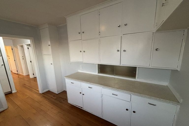 Photo of property in 1/24 Dale Crescent, Pakuranga, Auckland, 2010