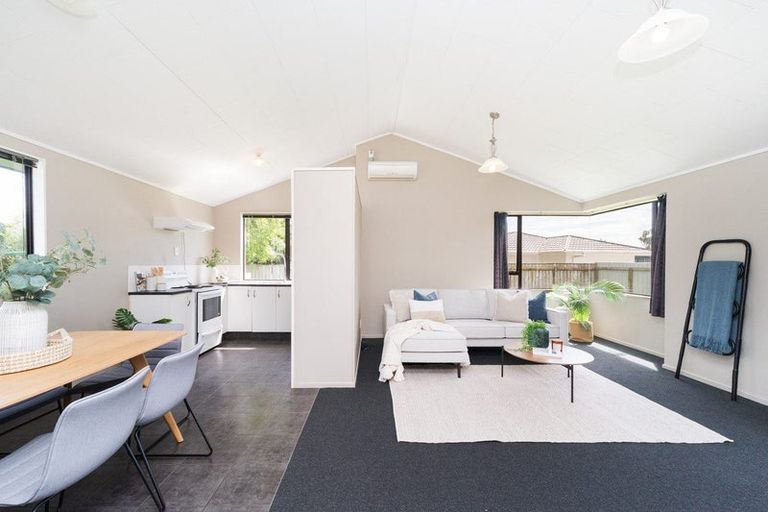 Photo of property in 30 Peppertree Glade, Kelvin Grove, Palmerston North, 4414