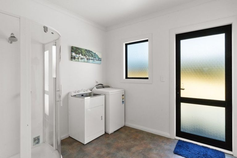 Photo of property in 1937 Lake Ferry Road, Pirinoa, Featherston, 5772